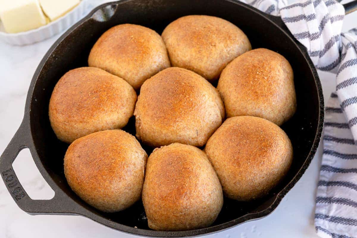 whole wheat rolls in a skillet