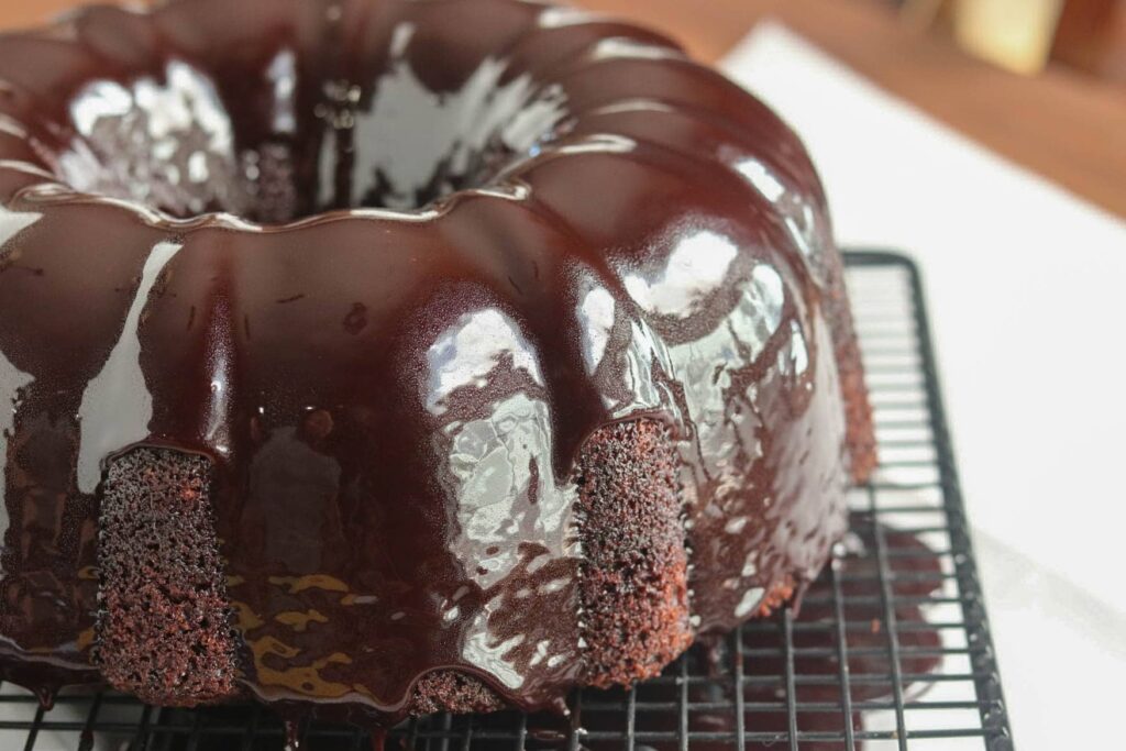 chocolate glazed bundt cake