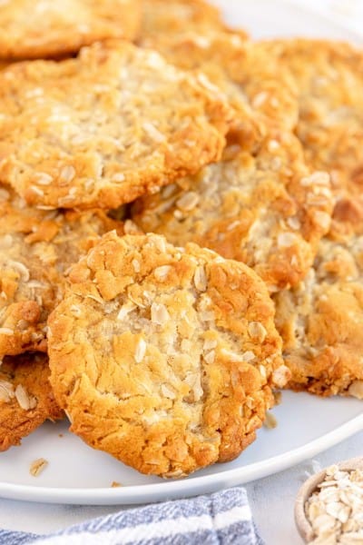 Authentic ANZAC Biscuits - Kylee Cooks