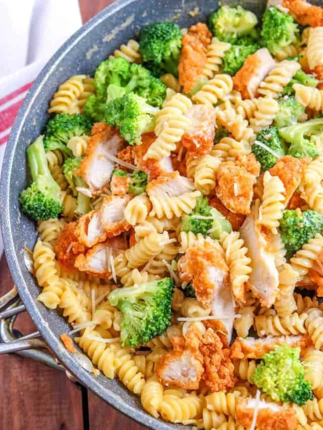 Chicken Broccoli Pasta (30 Minute Dinner Idea)