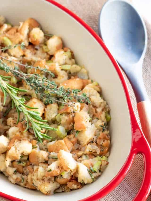 Delicious Homemade Stuffing for Thanksgiving