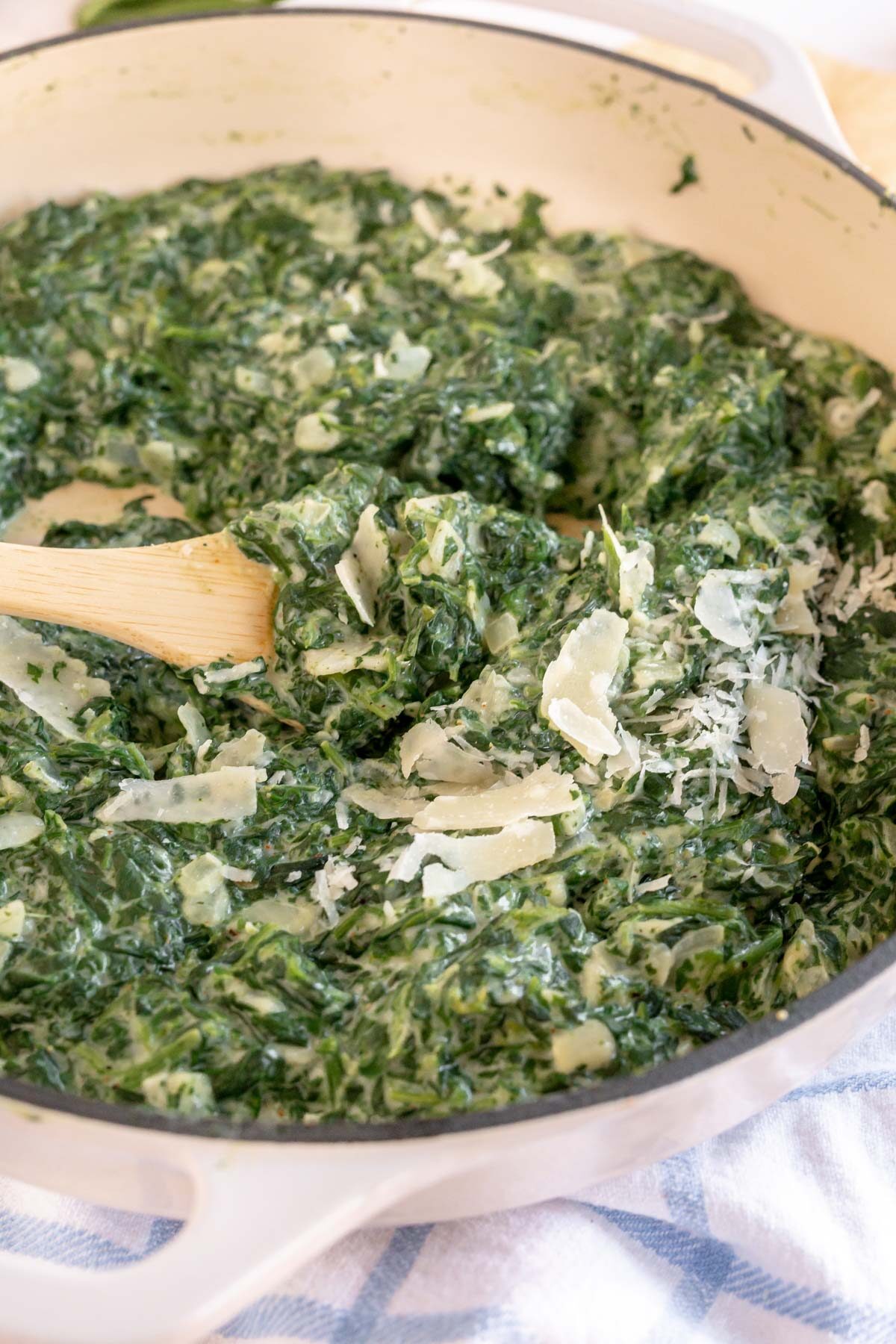 creamed spinach in a dutch oven