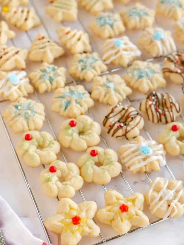 Classic Buttery Spritz Cookies (Super easy!)