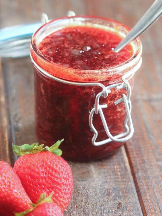 Small Batch Strawberry Jam (no pectin required)