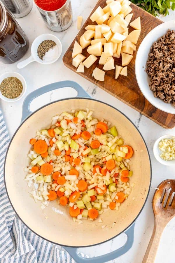 Easy Hamburger Vegetable Soup Recipe - Kylee Cooks