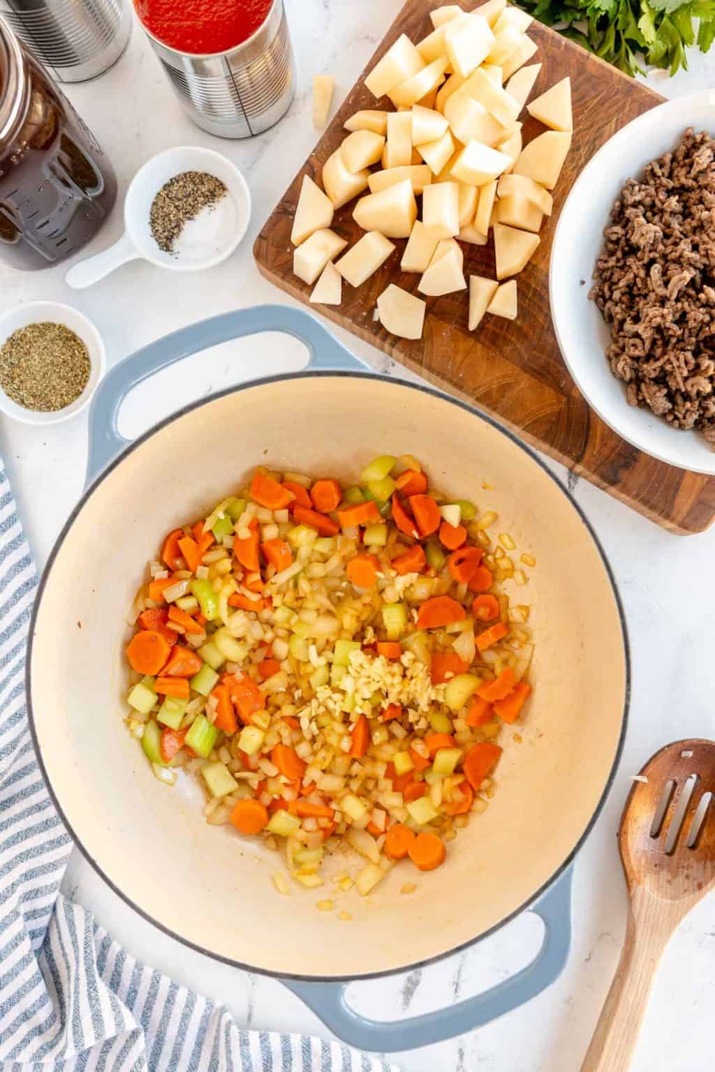 Easy Hamburger Vegetable Soup Recipe - Kylee Cooks