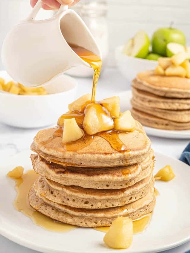 Light and Fluffy Fluffy Applesauce Pancakes