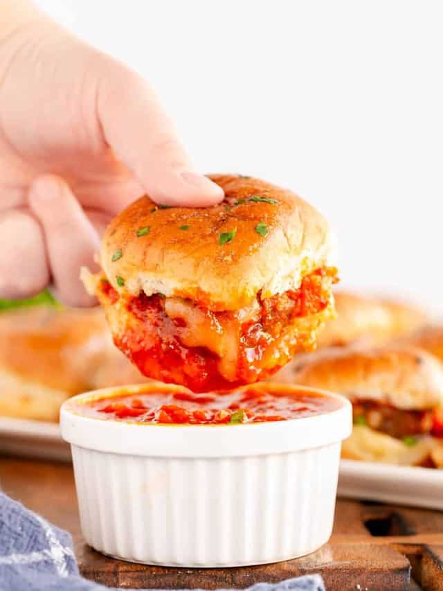 Quick and Easy Meatball Sliders – Perfect for Game Day!