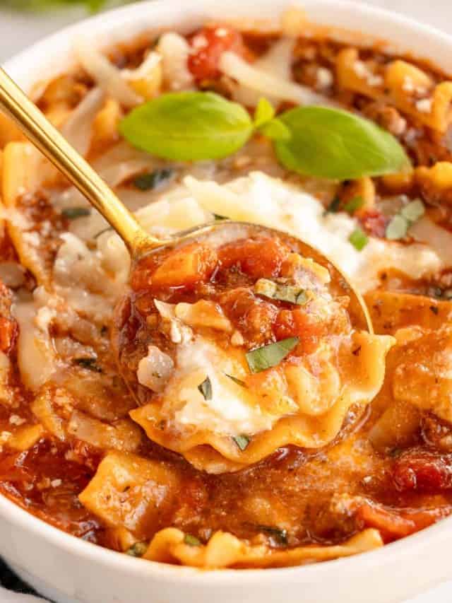 Slow Cooker Lasagna Soup – easy weeknight dinner idea!